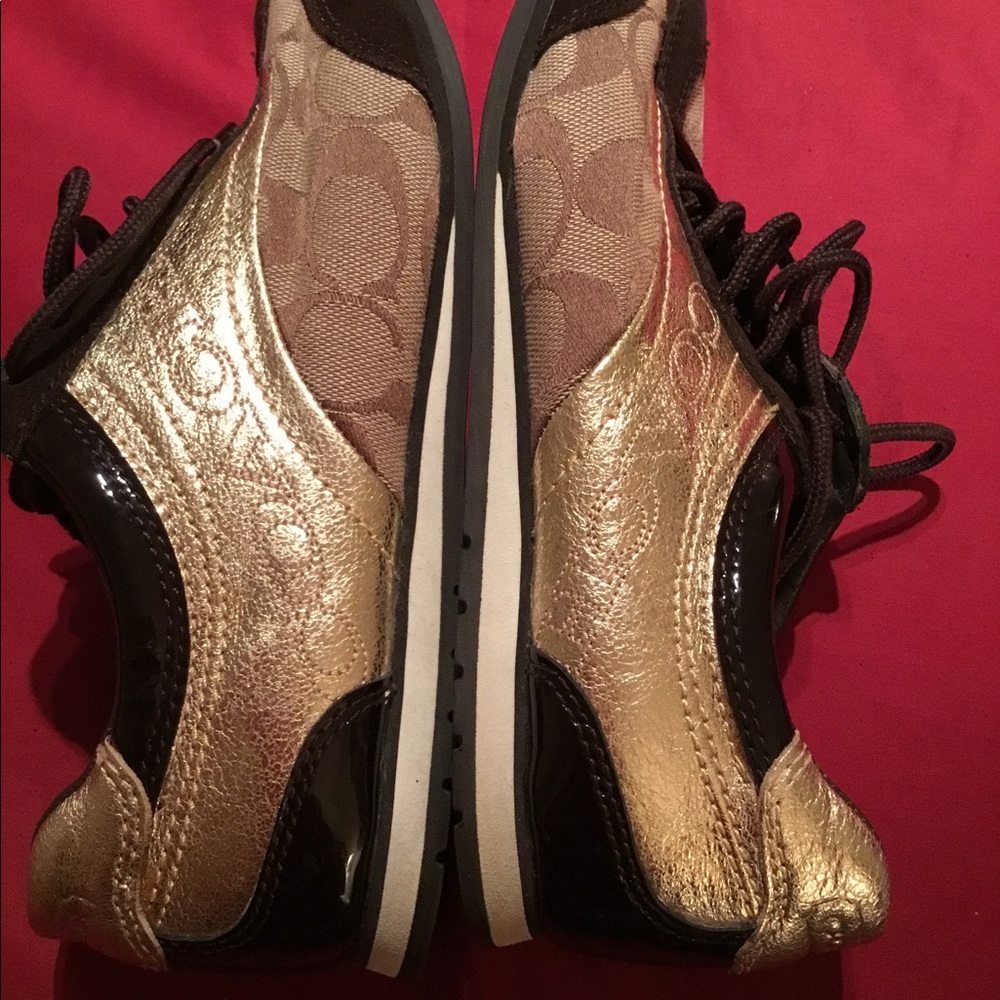 COACH SHOES SIZE 61/2 IN GREAT PRE-LOVED CONDITION - Picture 11 of 12